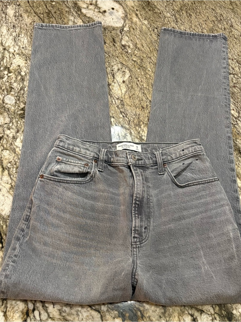 Abercrombie & Fitch 90’s Hight Rise Jeans Long inseam Curve love
